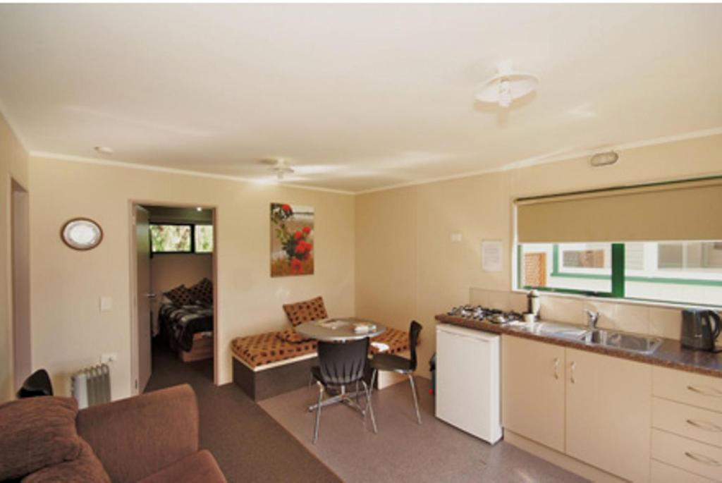 Omokoroa Kiwi Holiday Park 타우랑가 객실 사진