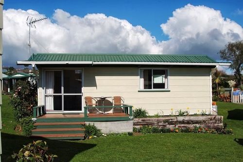 Omokoroa Kiwi Holiday Park 타우랑가 외부 사진