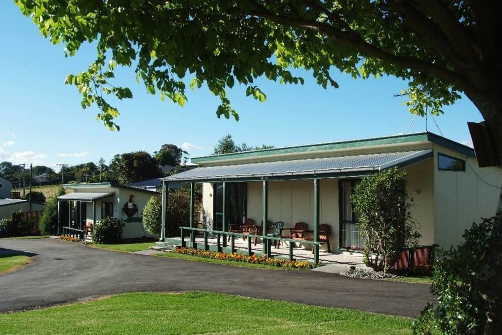 Omokoroa Kiwi Holiday Park 타우랑가 외부 사진